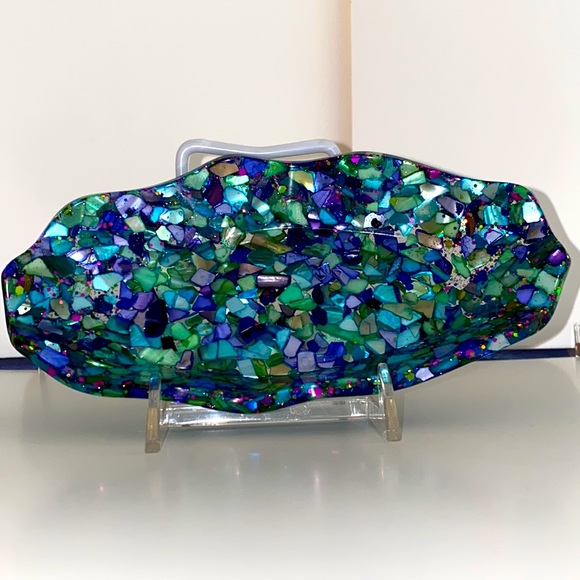 Oval Tray w/ Vibrant Sea Shell Pieces - Picture 5 of 6